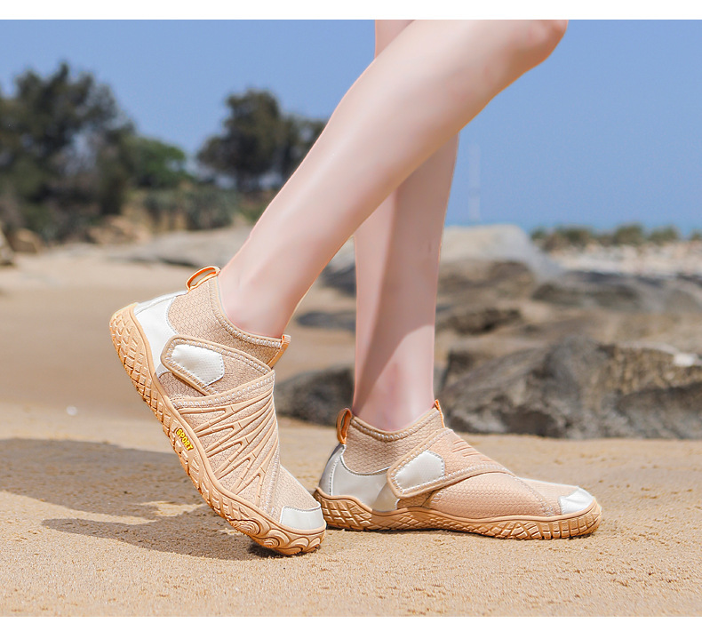 MEN'S COMFORTABLE WATERPROOF OUTDOOR SPORTS SHOES WITH MAGIC TAPE CLOSURE