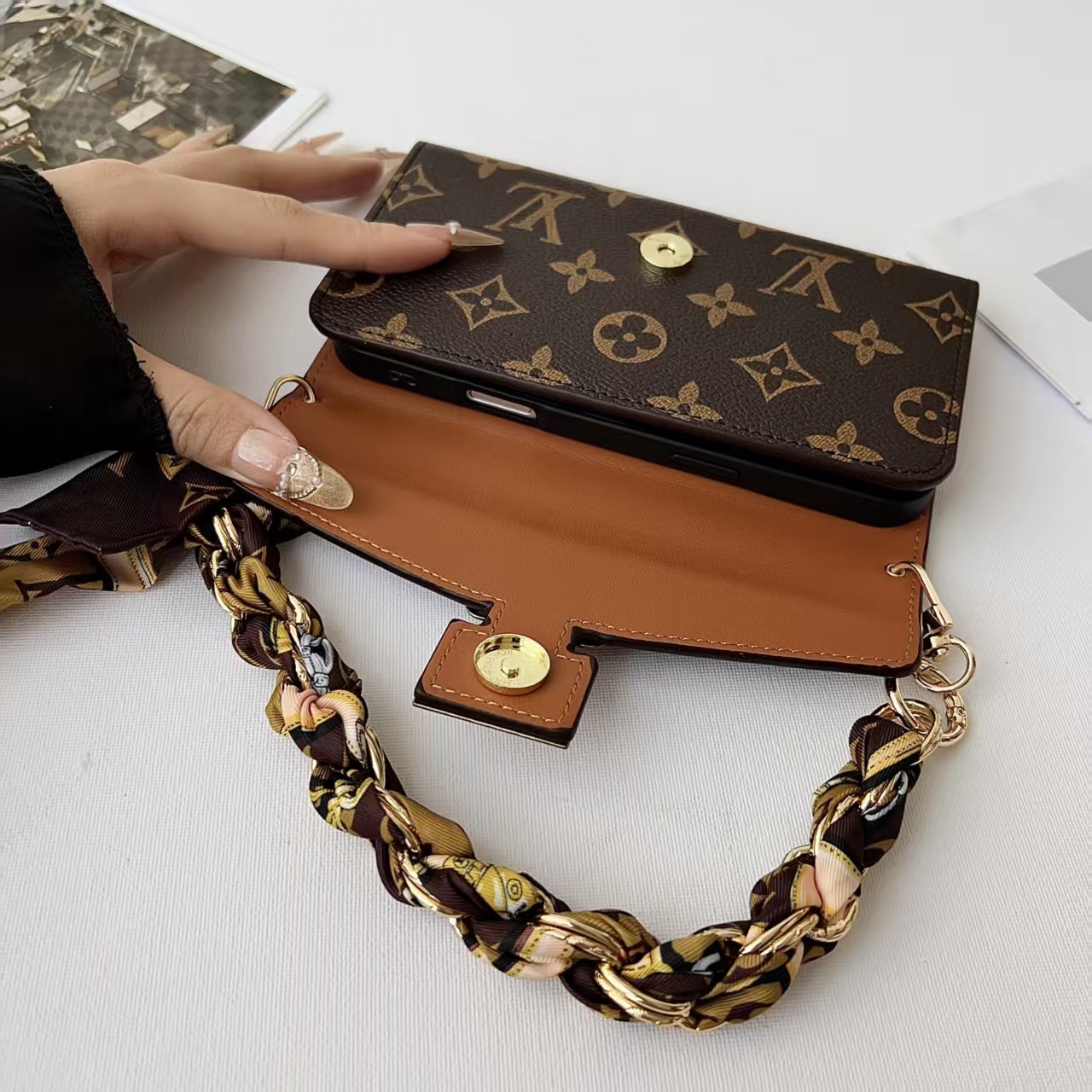 Luxury Monogram iPhone Case With Card Holder And chain For iPhone 17 Series-GELV099