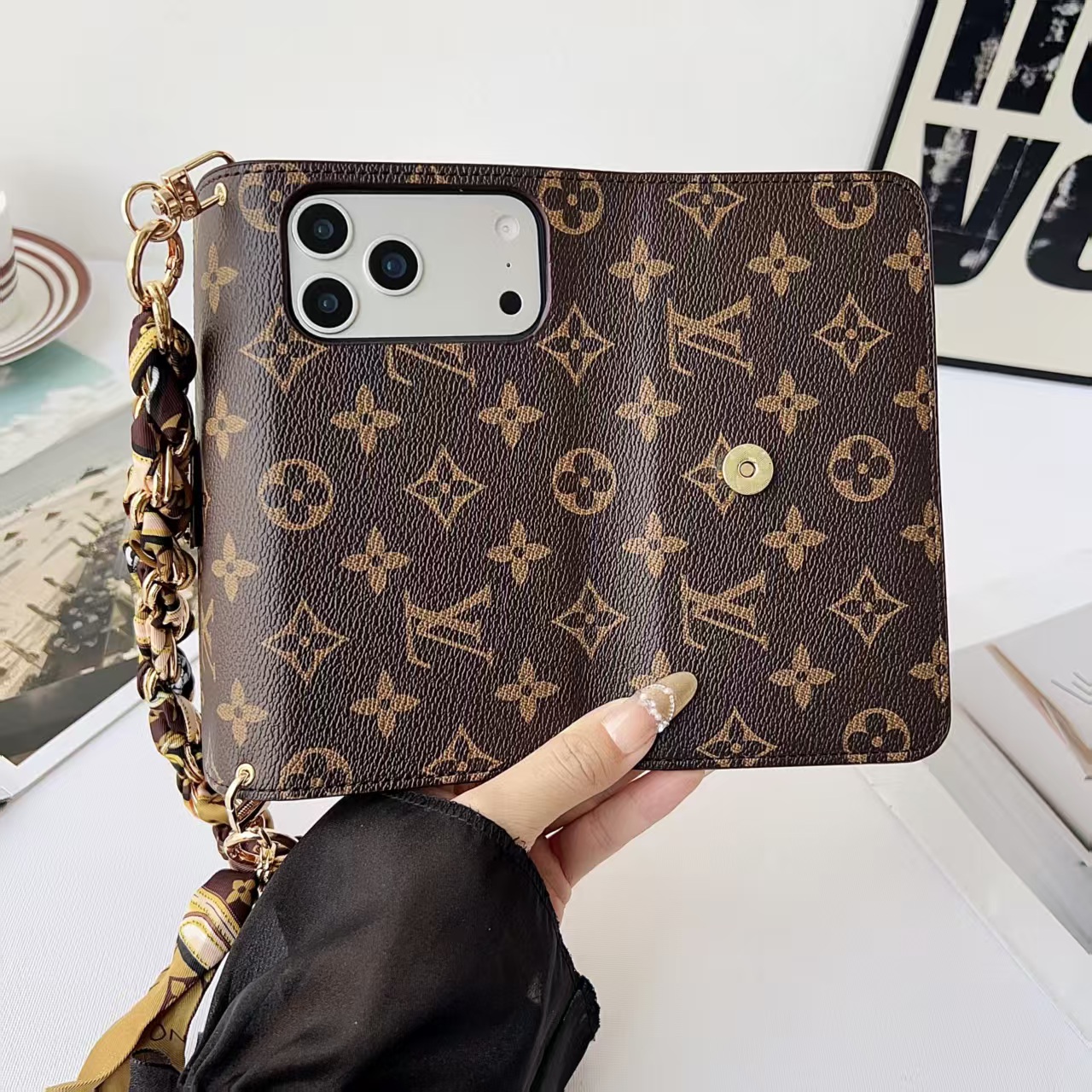 Luxury Monogram iPhone Case With Card Holder And chain For iPhone 17 Series-GELV099