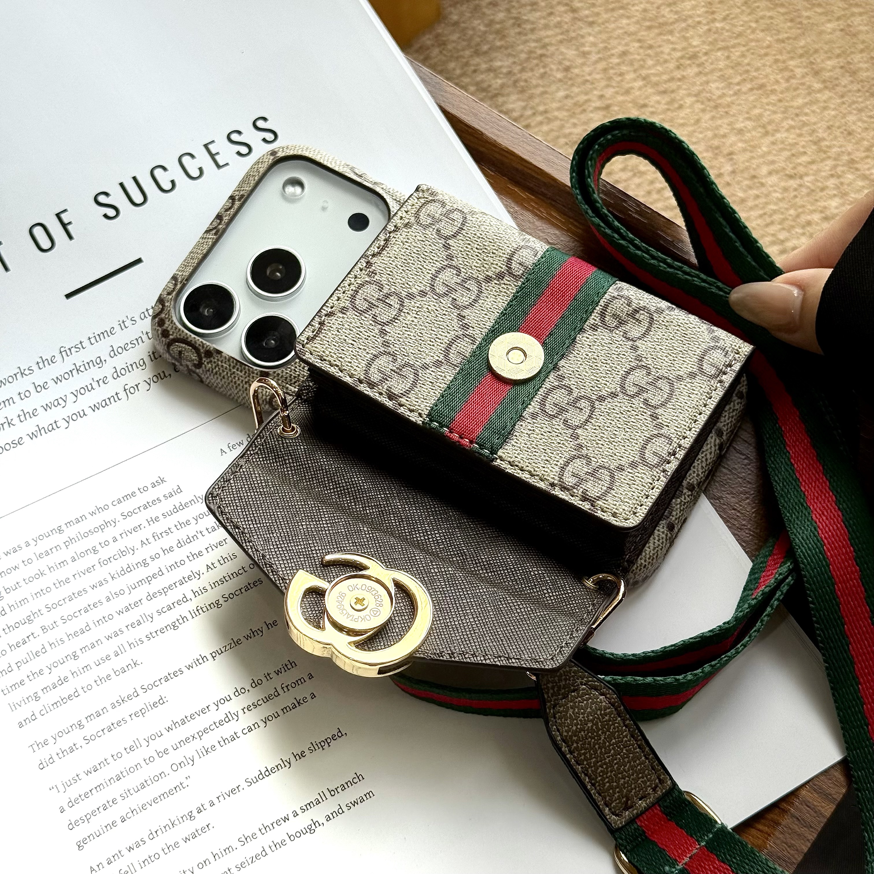 Luxury Leather GG iPhone Case With Card Holder And Strap For iPhone 17 Series-GEGG026