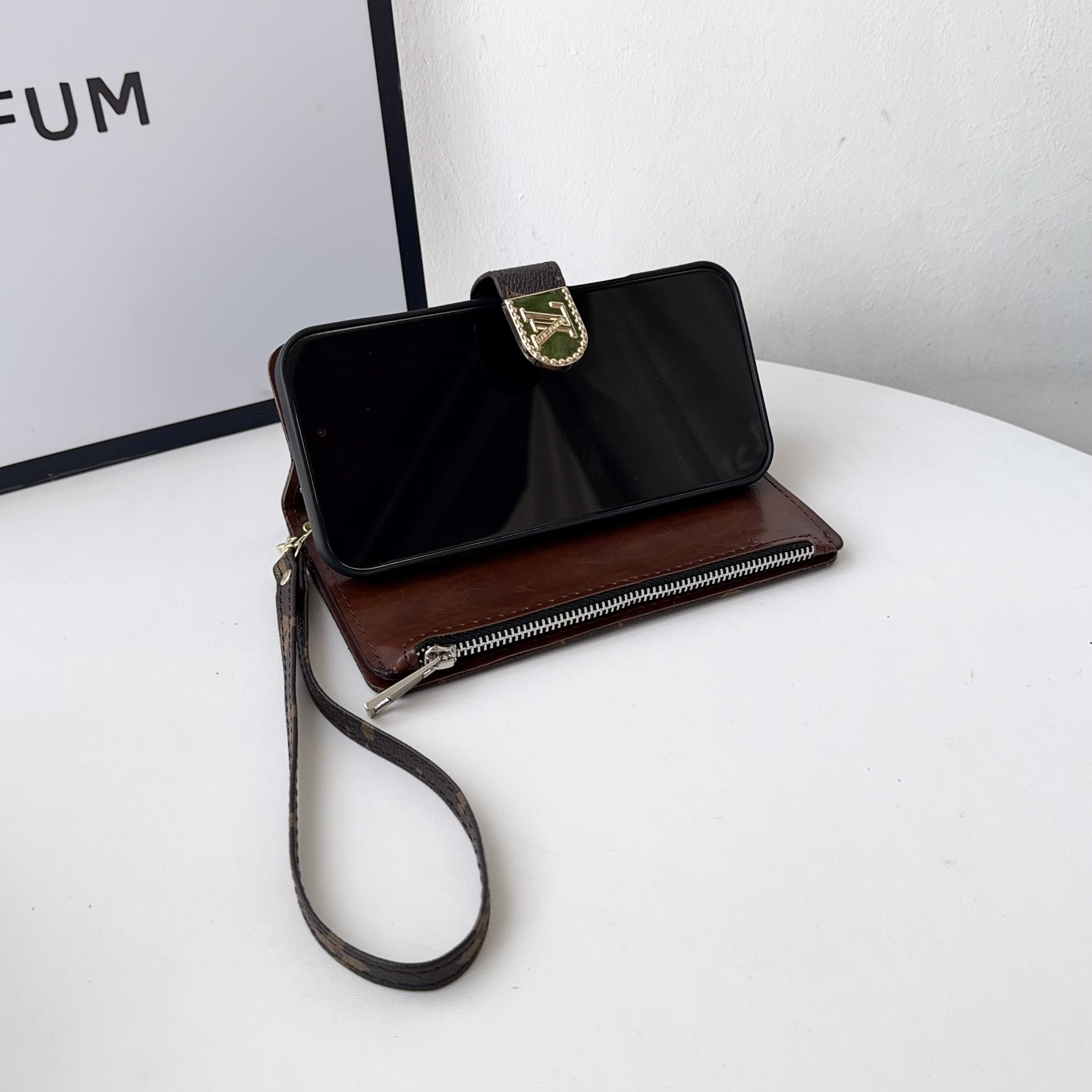 Flip Wallet Case for iPhone with Card Slots and Zipper Pocket-GELB003