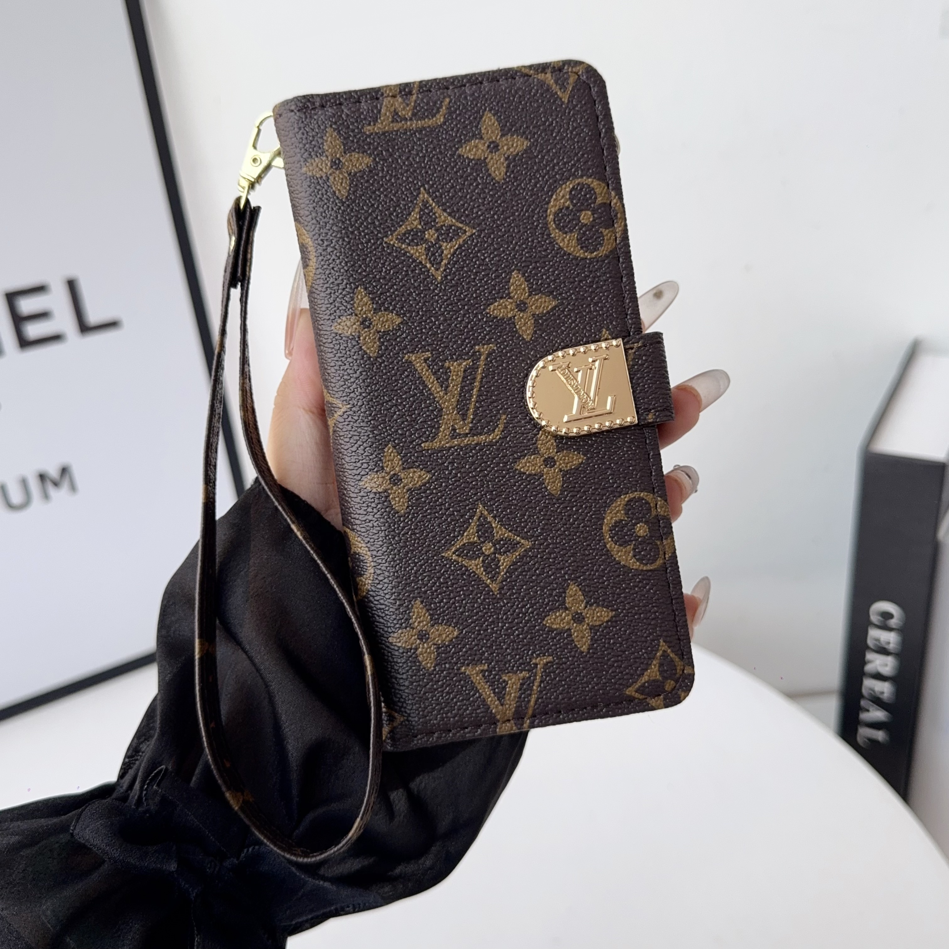 Flip Wallet Case for iPhone with Card Slots and Zipper Pocket-GELB003