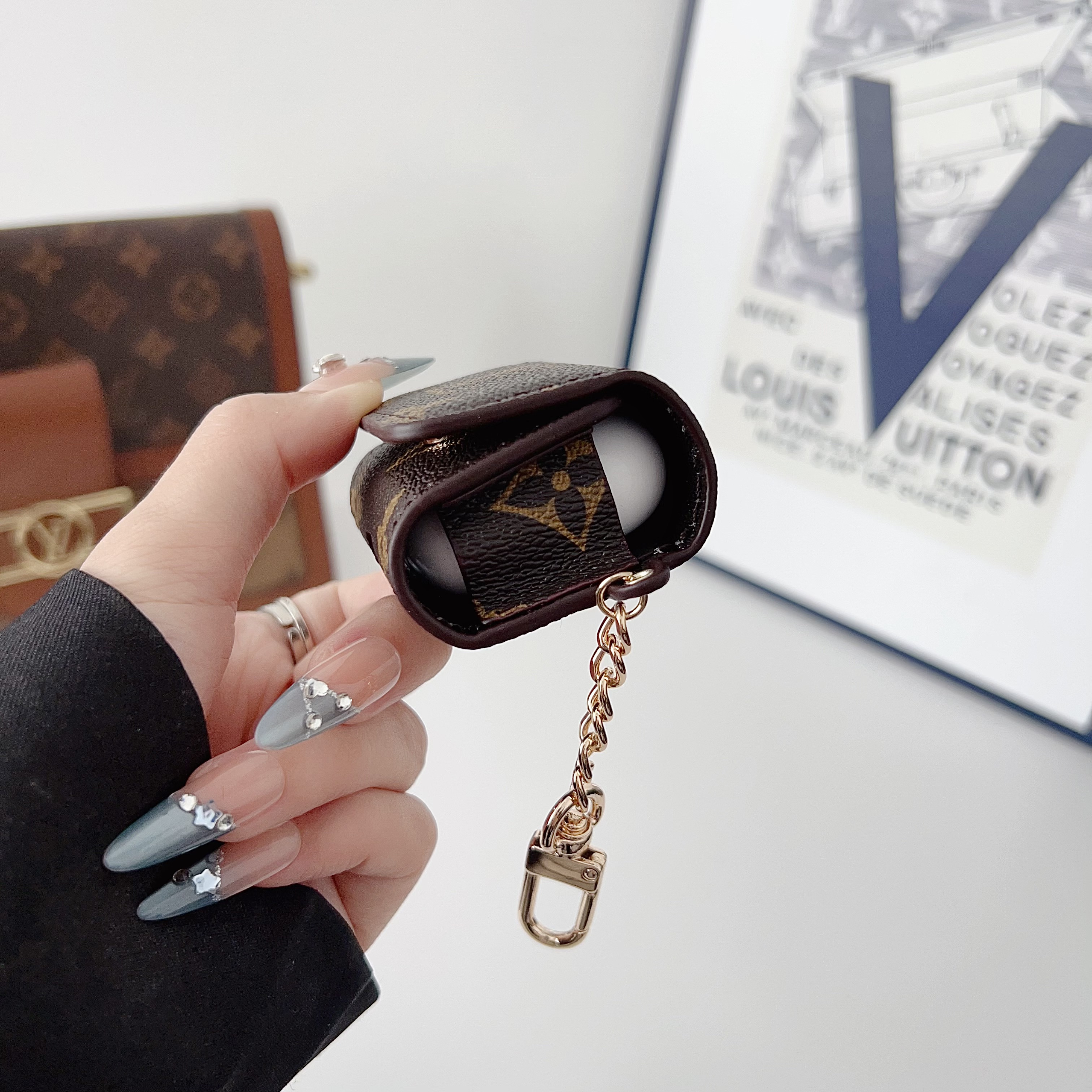 Luxury Leather Monogram AirPods Cases Big Printing-GELV134