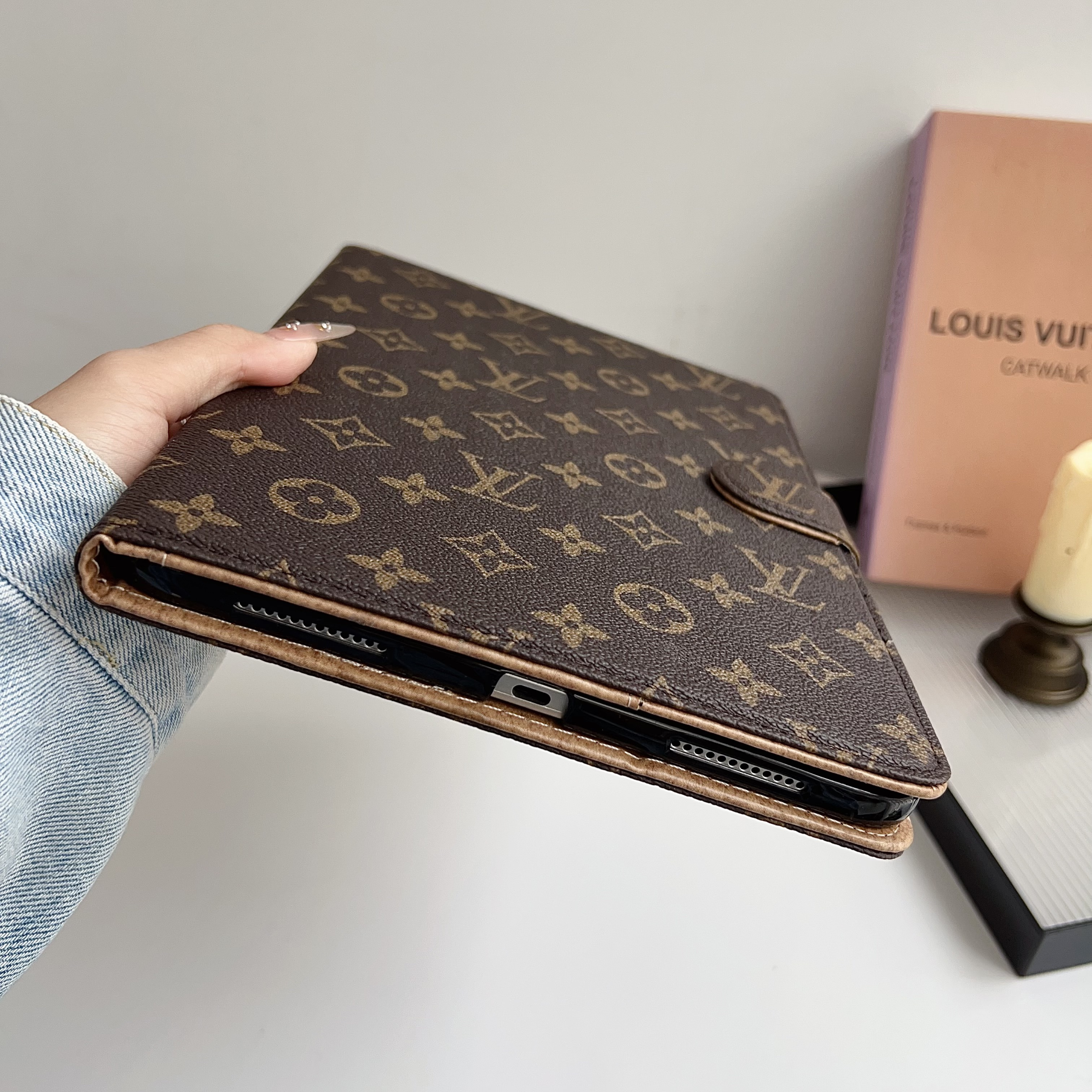 Stylish Leather Monogram  iPad Case Small Printing-GELV129