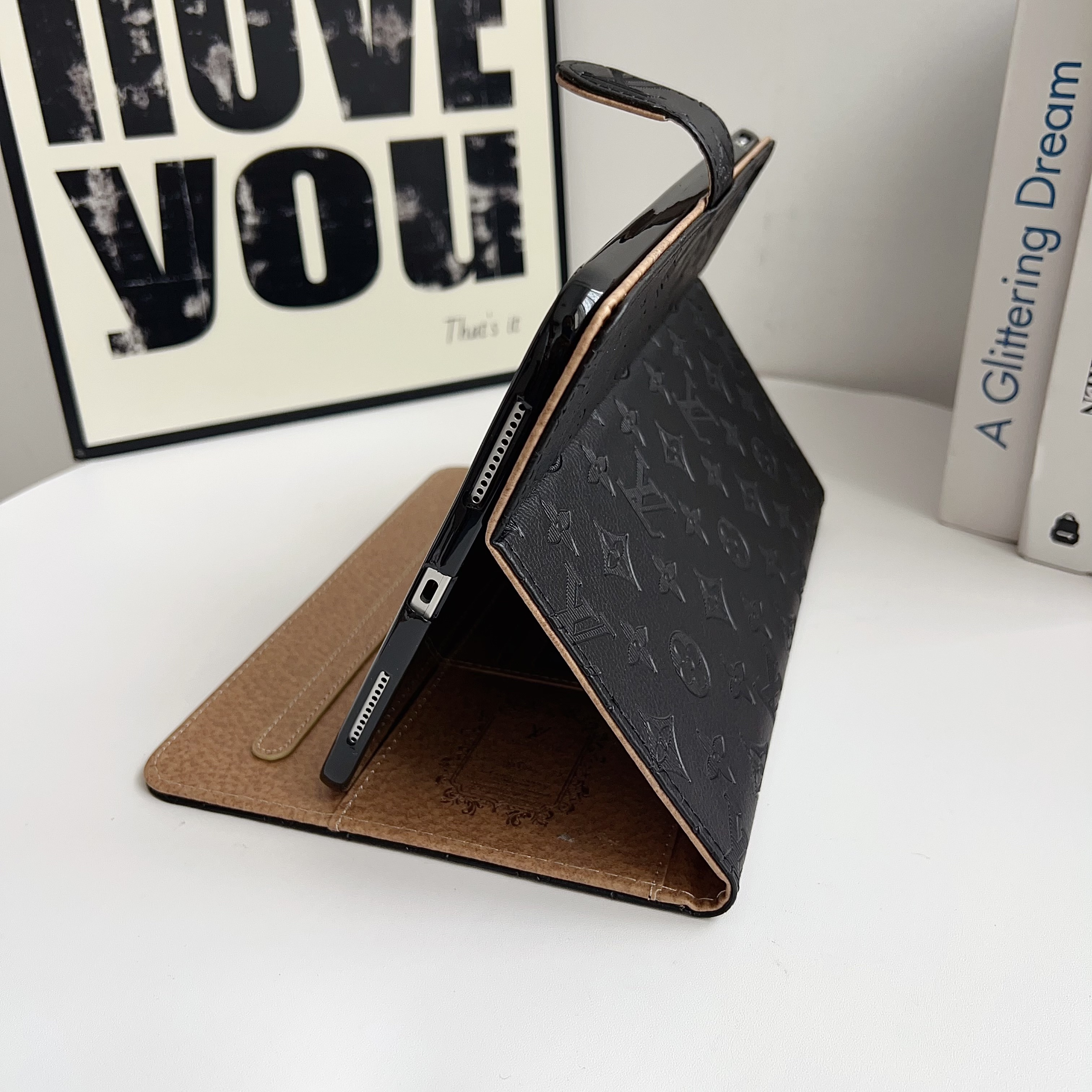 Luxury Leather Monogram  iPad Case Black Printing-GELV126