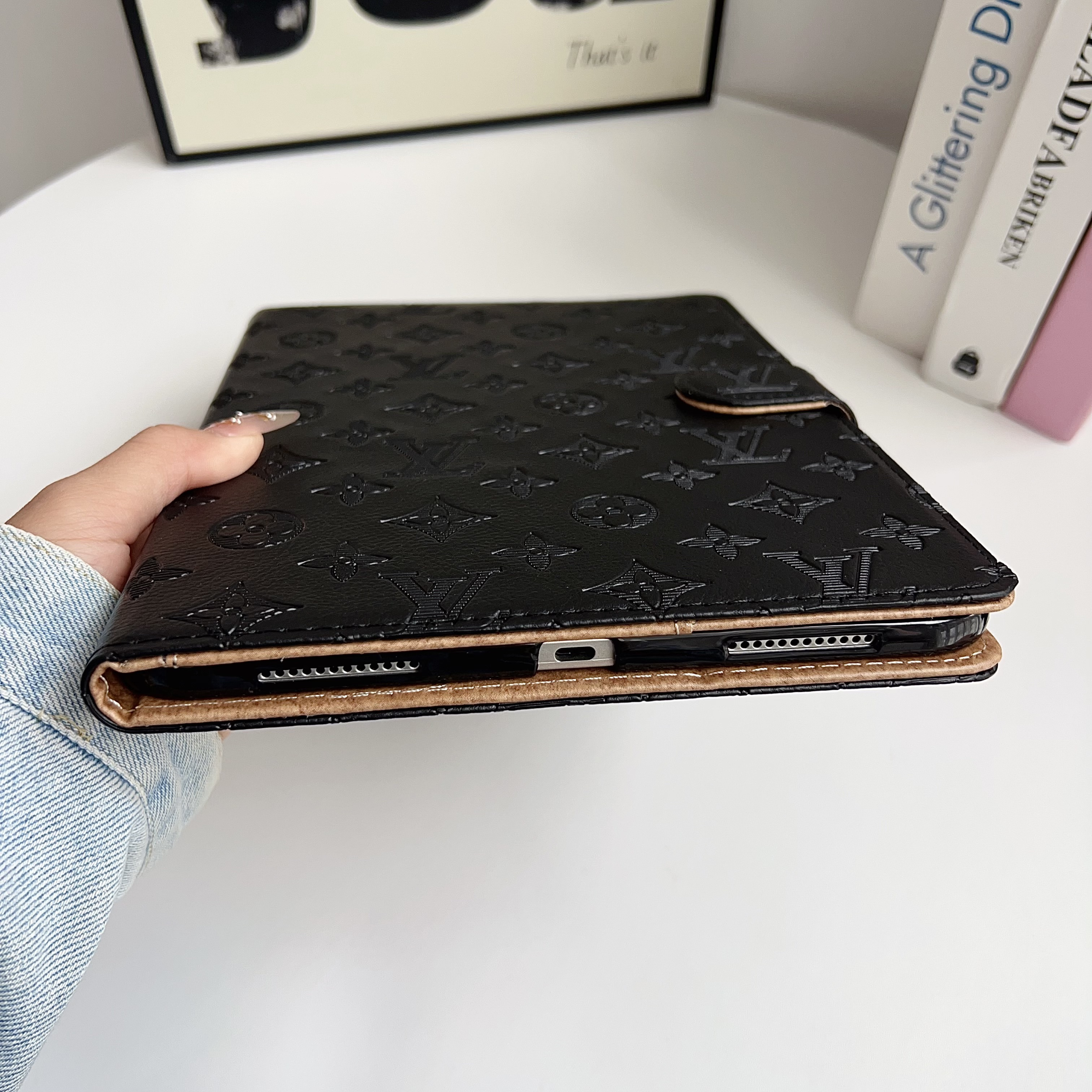 Luxury Leather Monogram  iPad Case Black Printing-GELV126