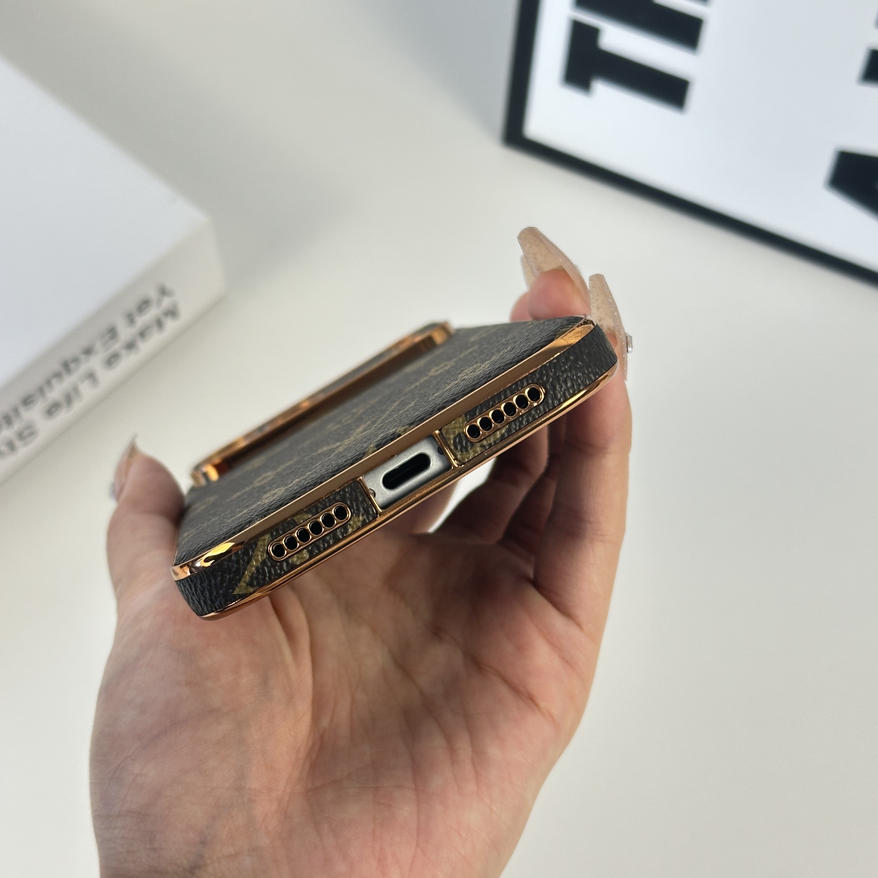 Elegant Monogram iPhone Case For iPhone 17 Series-GELV036