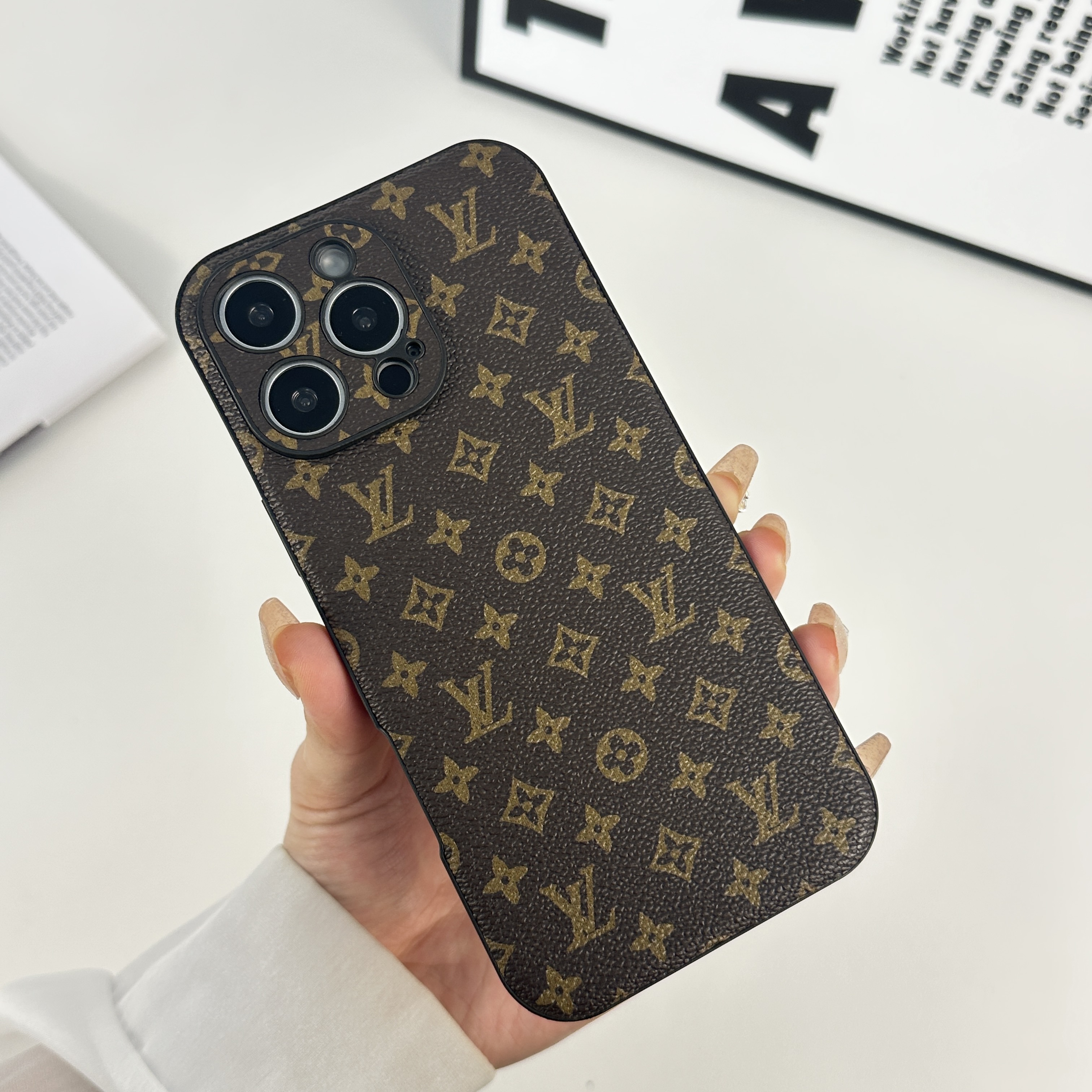 Premium Monogram iPhone Case For iPhone 17 Series-GELV054