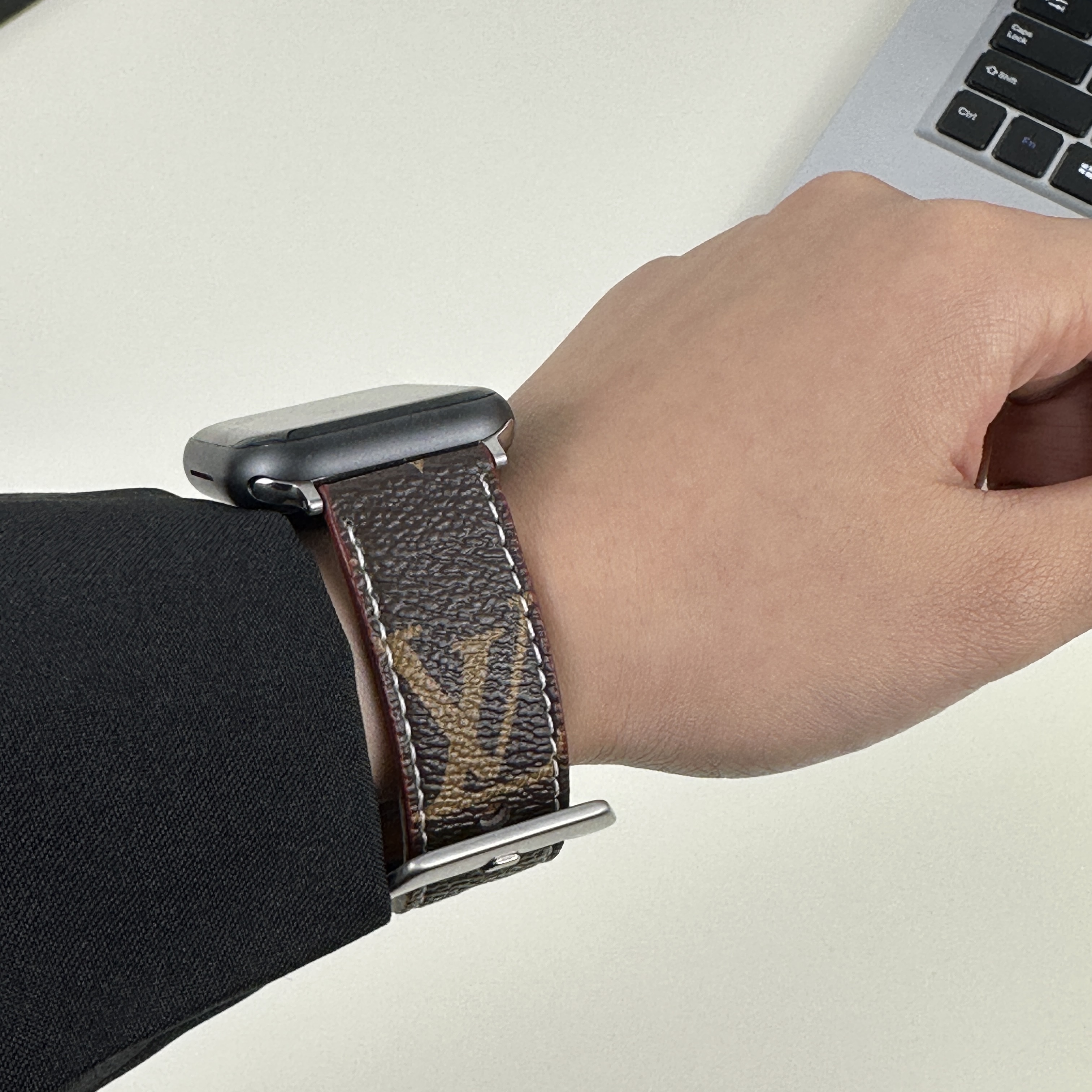 Classic Leather Monogram Apple Watch Band Big Printing-GELV064
