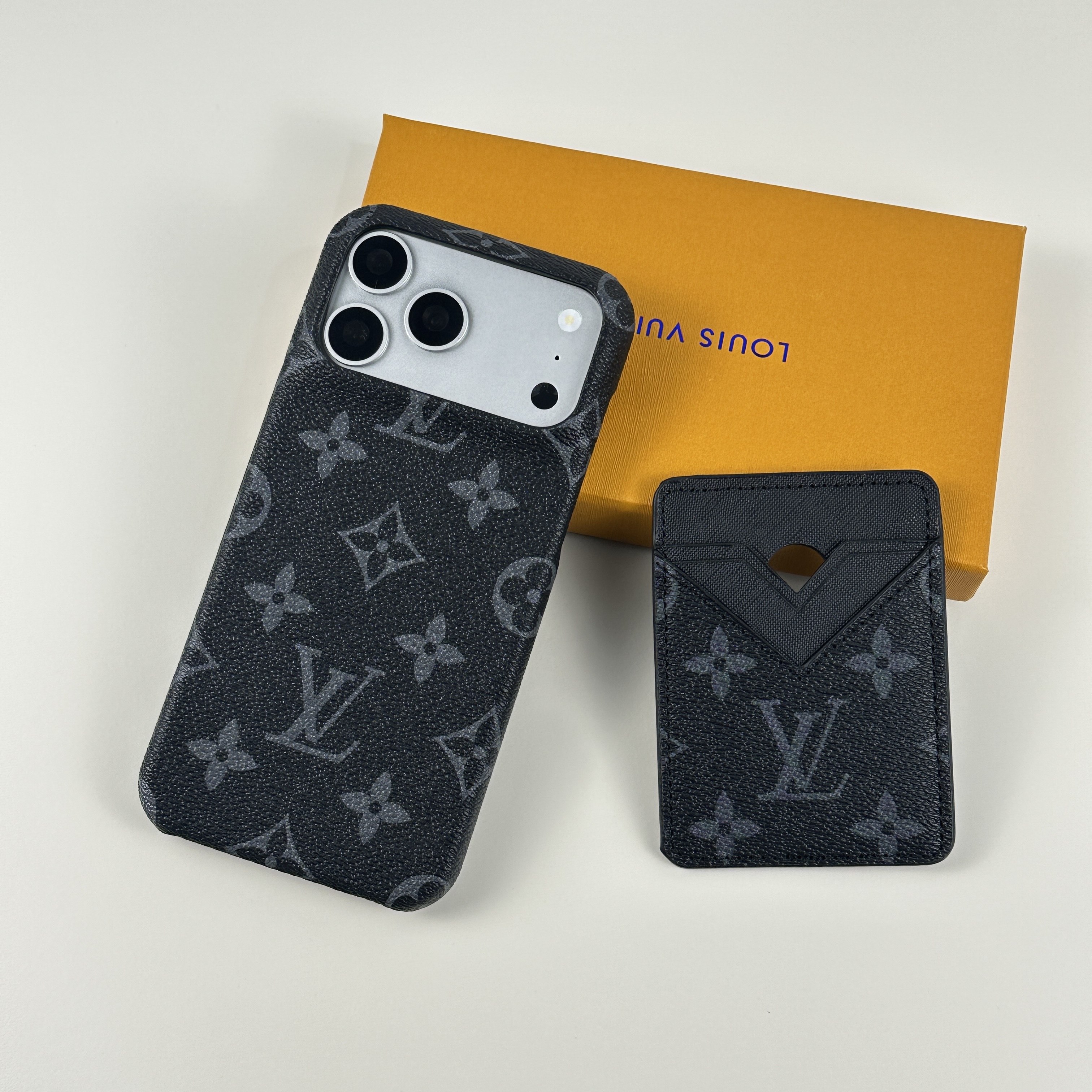 Classic Leather Monogram Magnetic Wallet Black Printing-GELV076