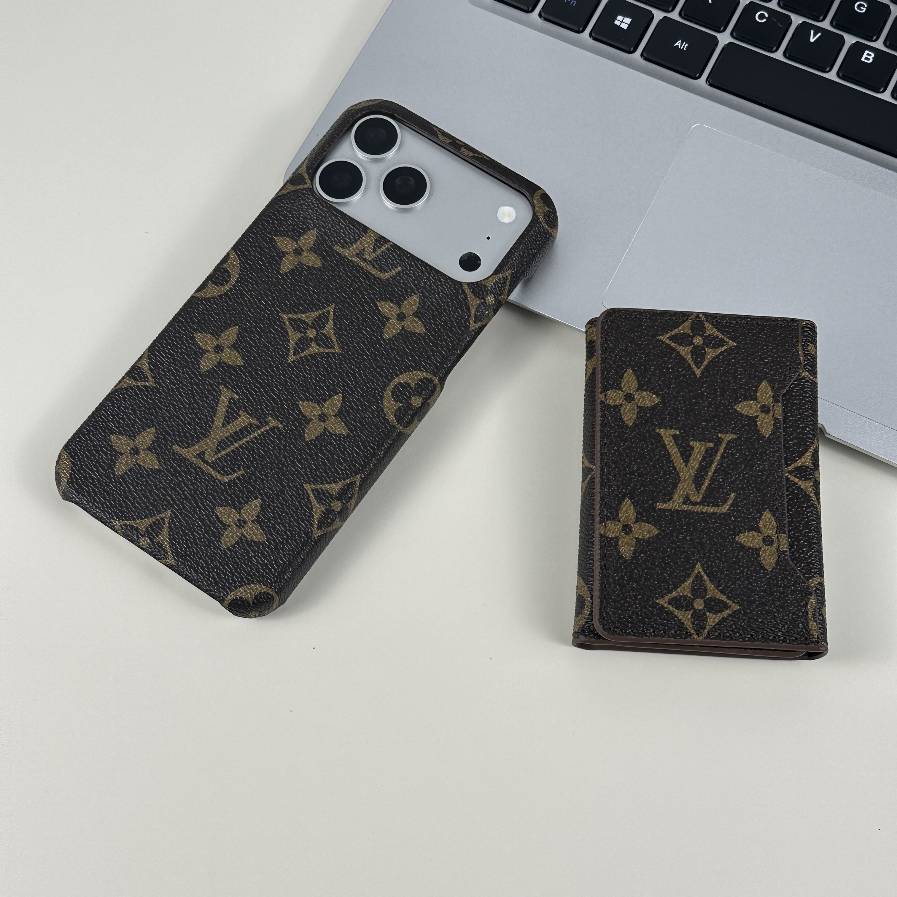 Luxury Leather Monogram Magnetic Wallet Big Printing-GELV077