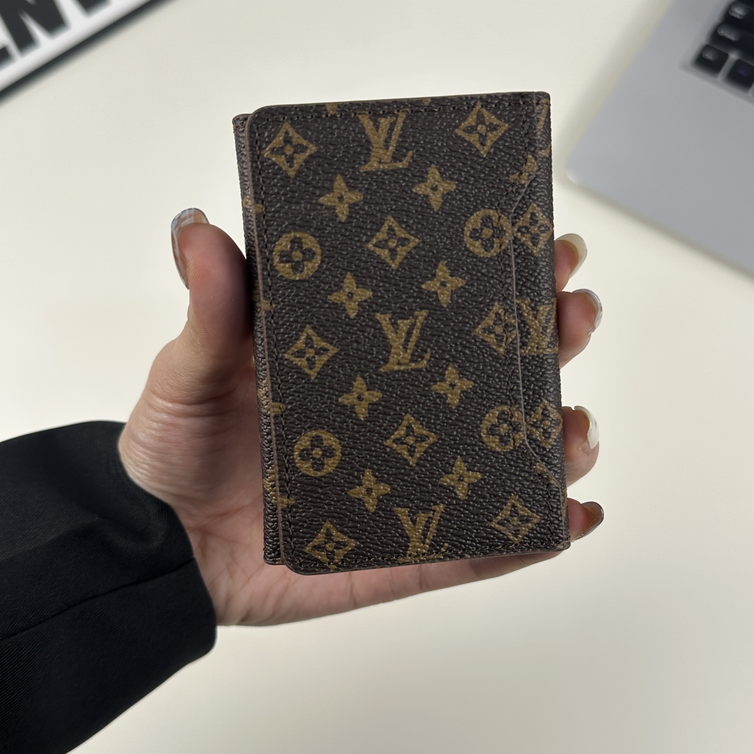 Premium Leather Monogram Magnetic Wallet Small Printing-GELV078