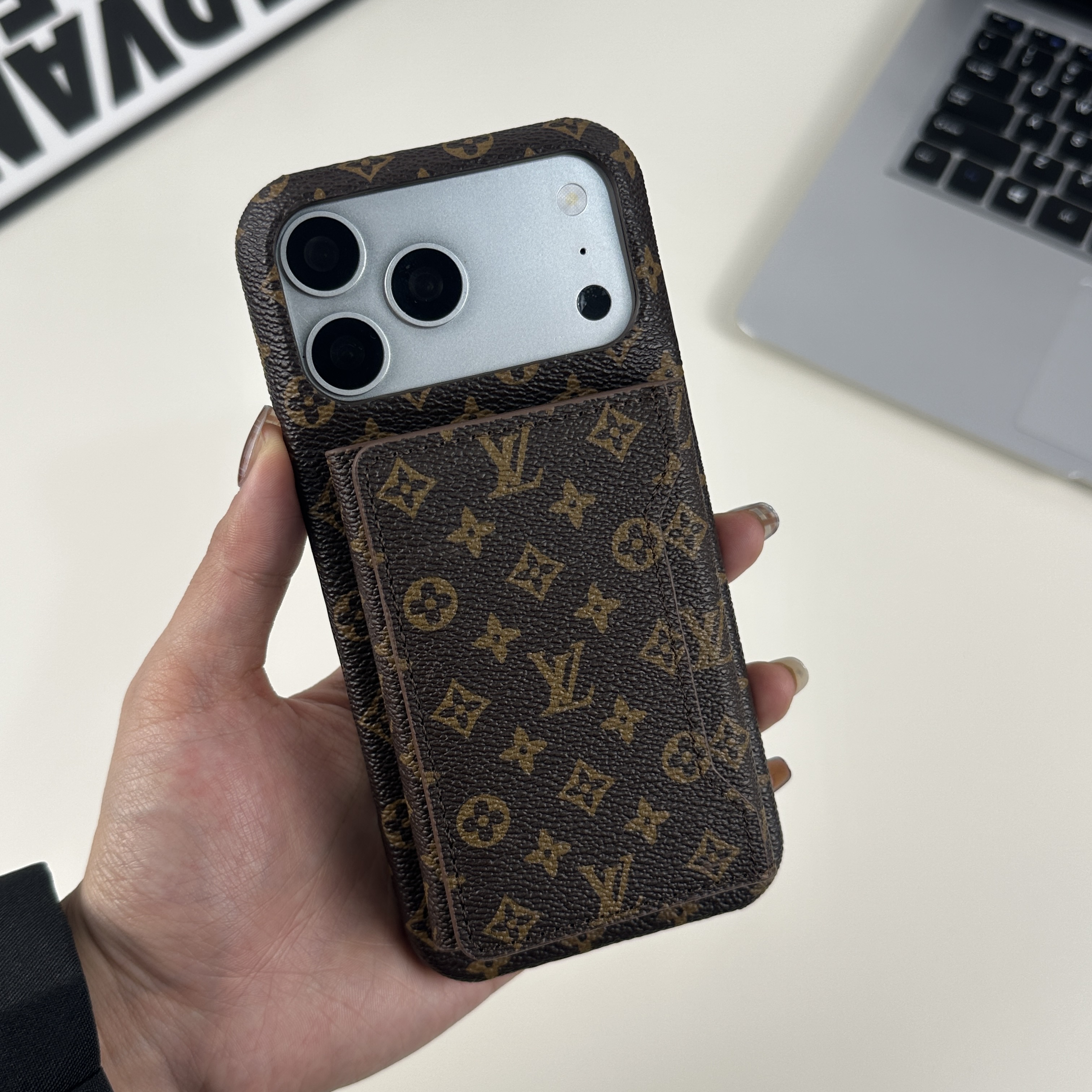 Premium Leather Monogram Magnetic Wallet Small Printing-GELV078