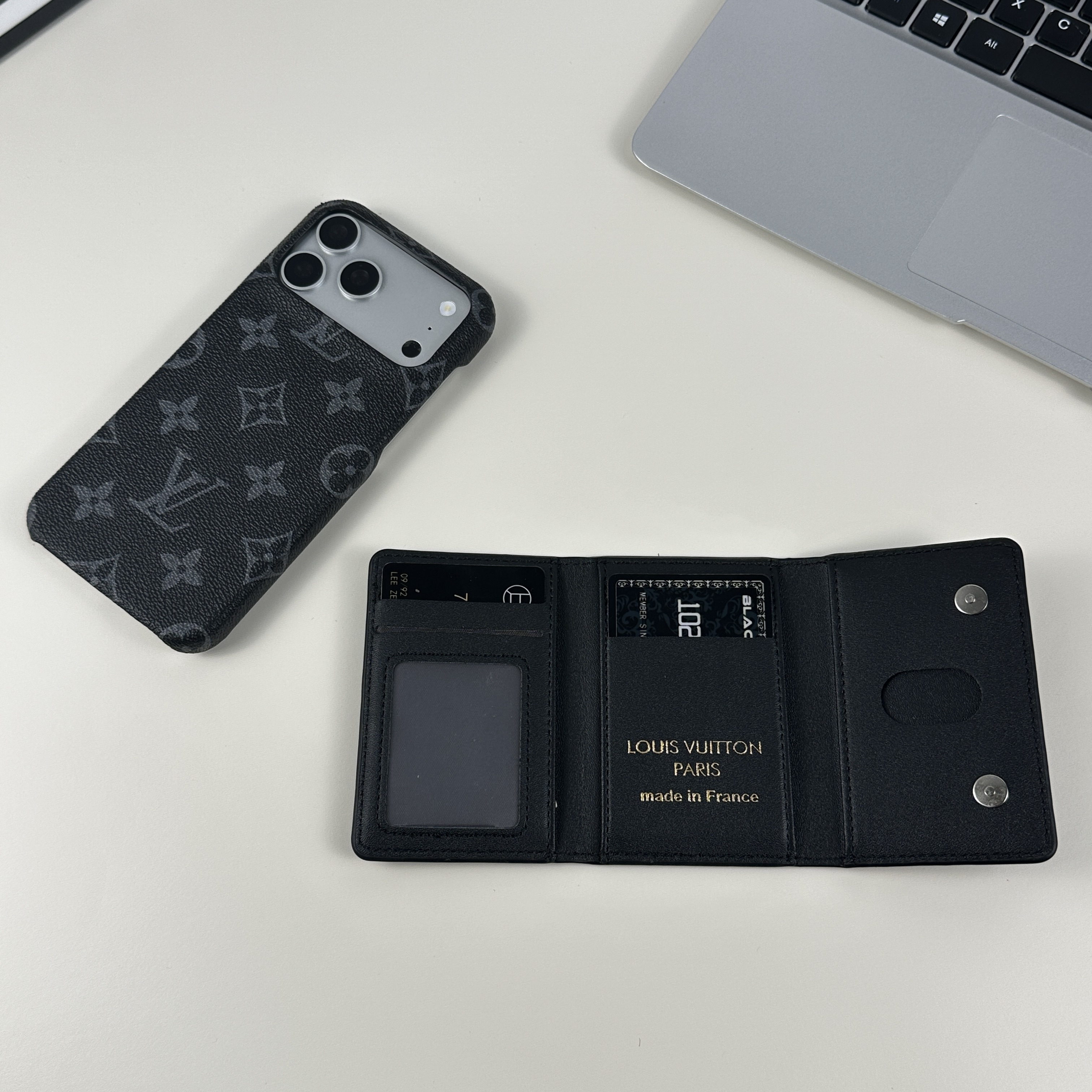 Chic Leather Monogram Magnetic Wallet Black Printing-GELV079