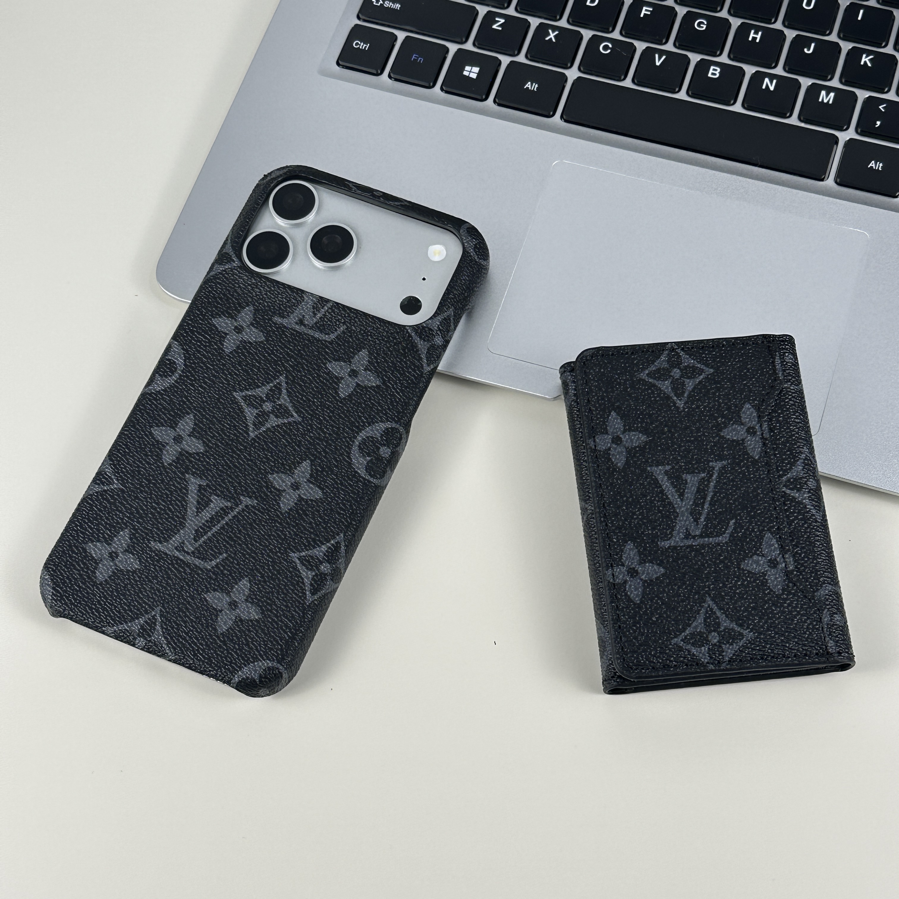 Chic Leather Monogram Magnetic Wallet Black Printing-GELV079