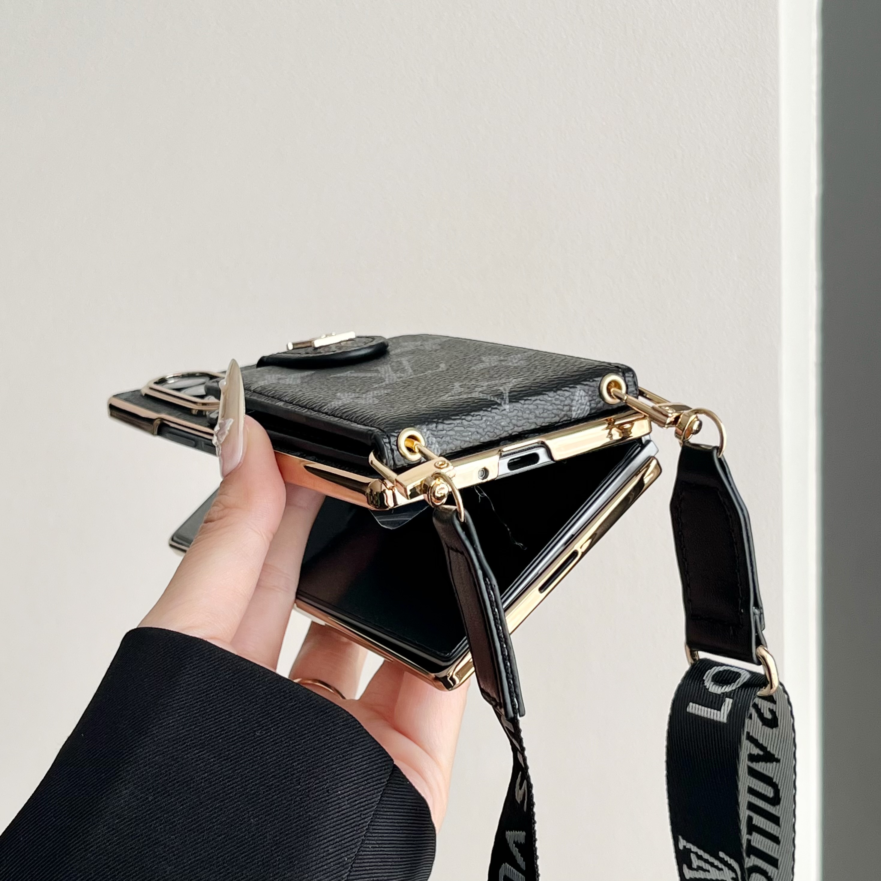 High-quality Monogram Samsung Galaxy Z Fold Series Case With Card Wallet And Strap-GELV110