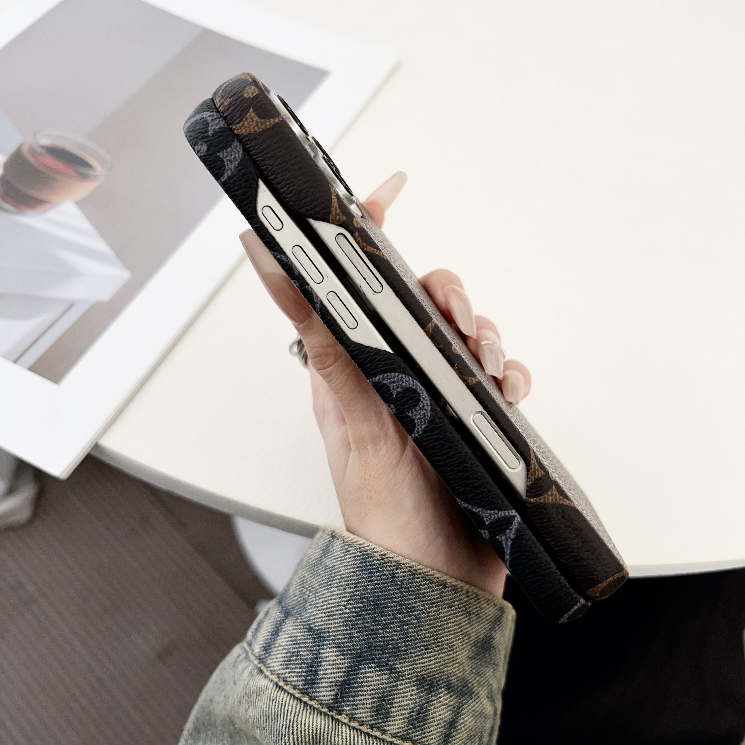 Classic Leather Monogram iPhone Case Big Printing -MTY251023