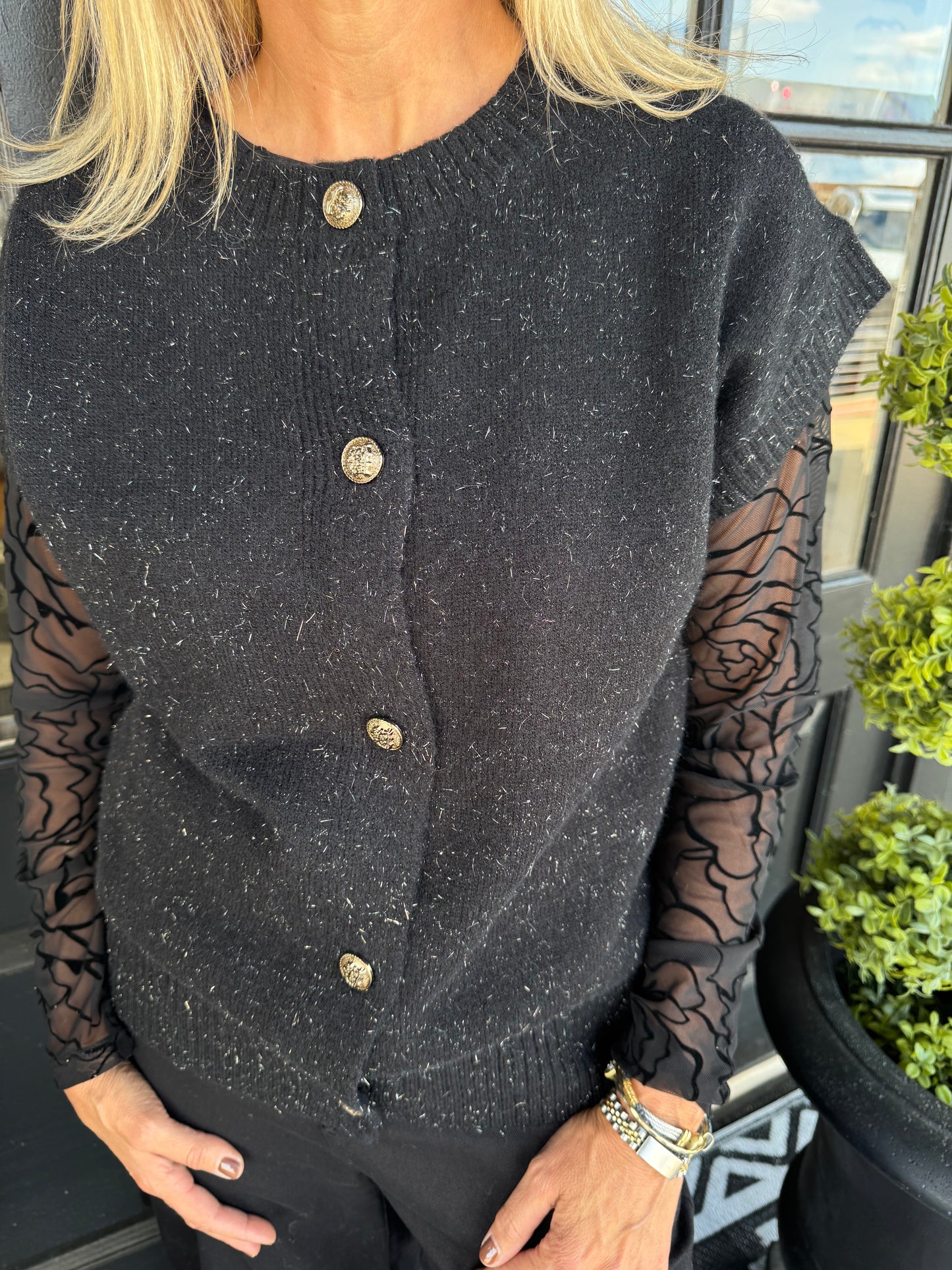 Women's Chic Gold Button Short Sleeve Knit Cardigan Vest