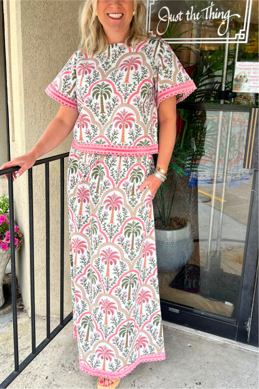 Scallop Edge Tropical Print Set