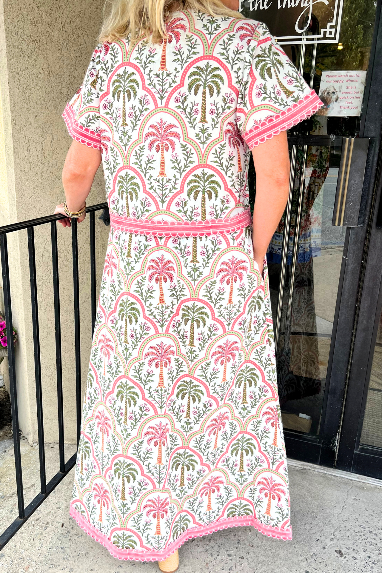 Scallop Edge Tropical Print Set