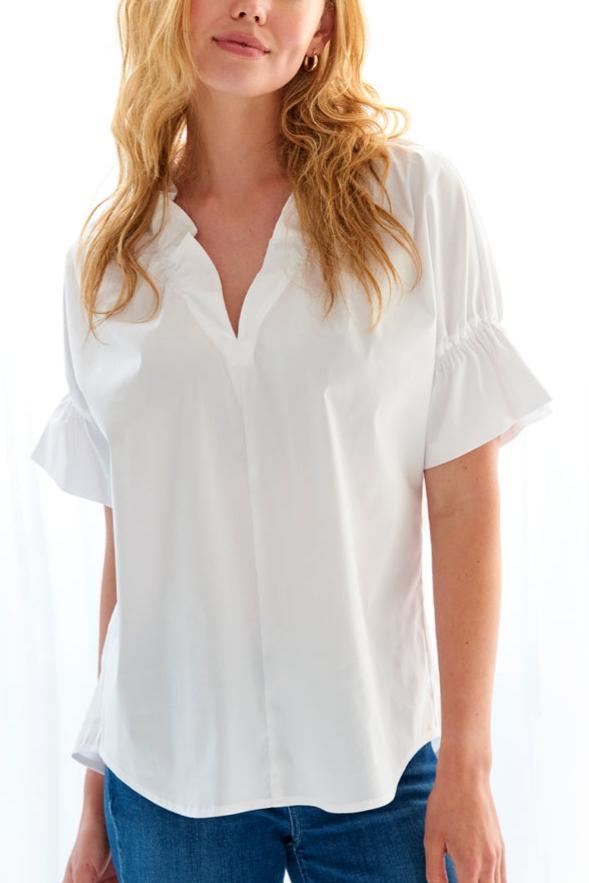 White V-neck short-sleeved shirt