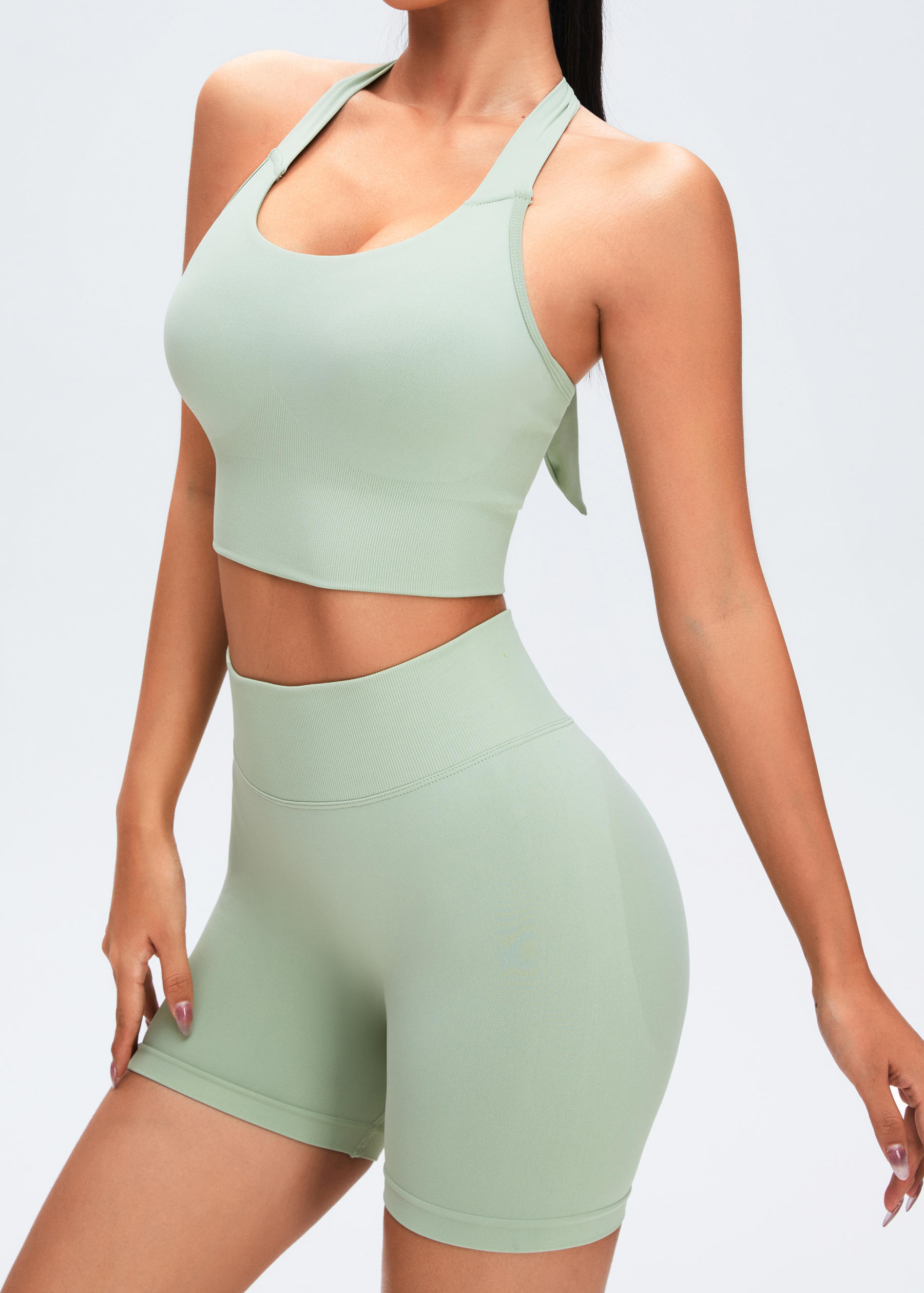 Customized seamless sports bra nude straps