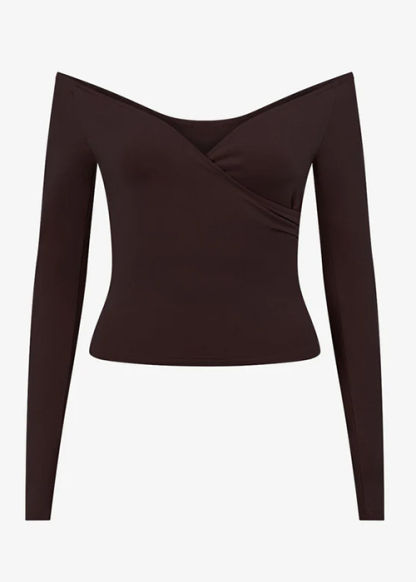 Custom-made long-sleeved sports top