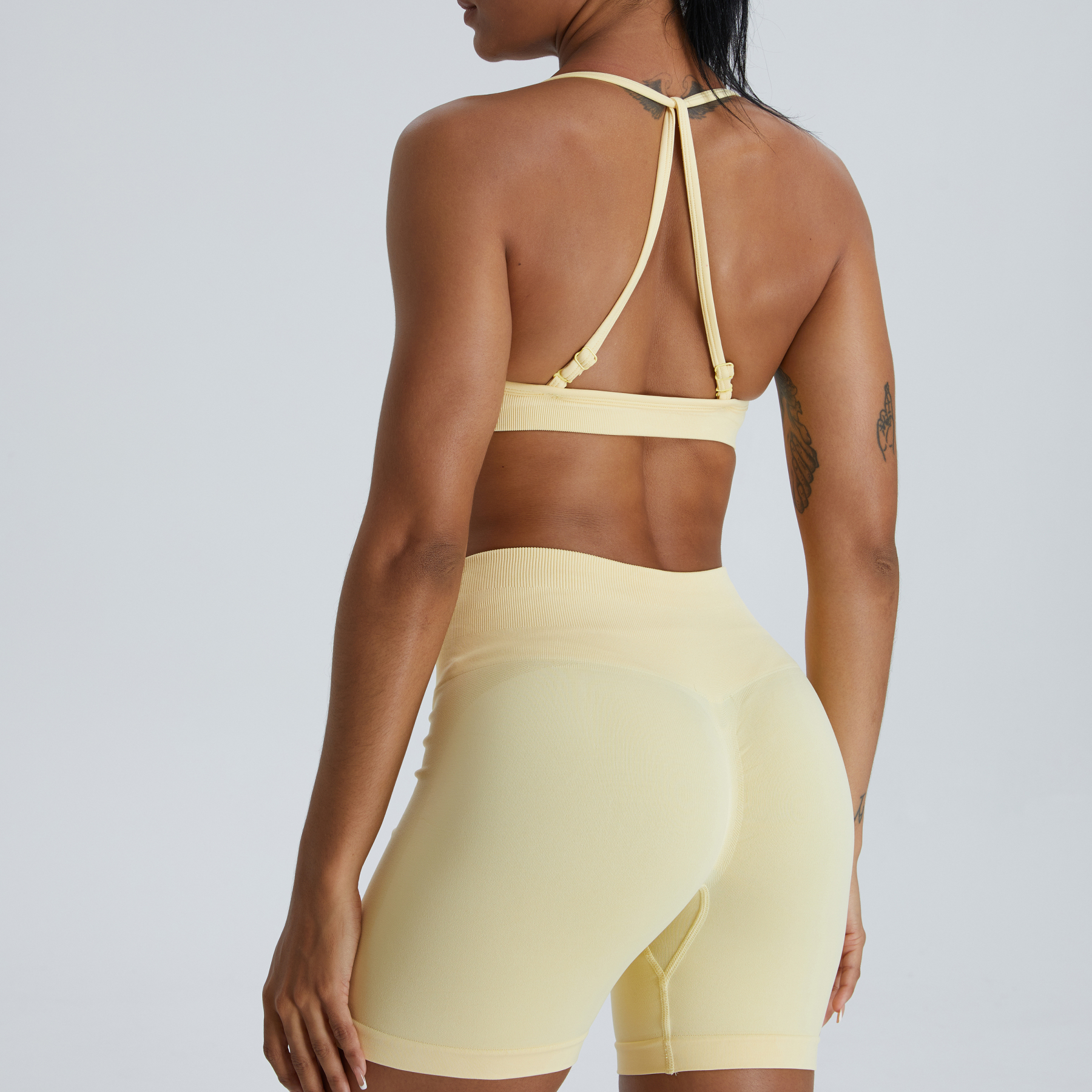 Customized Seamless quick-drying gym shorts