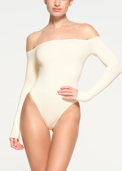 ESSENTIAL OFF THE SHOULDER BODYSUIT