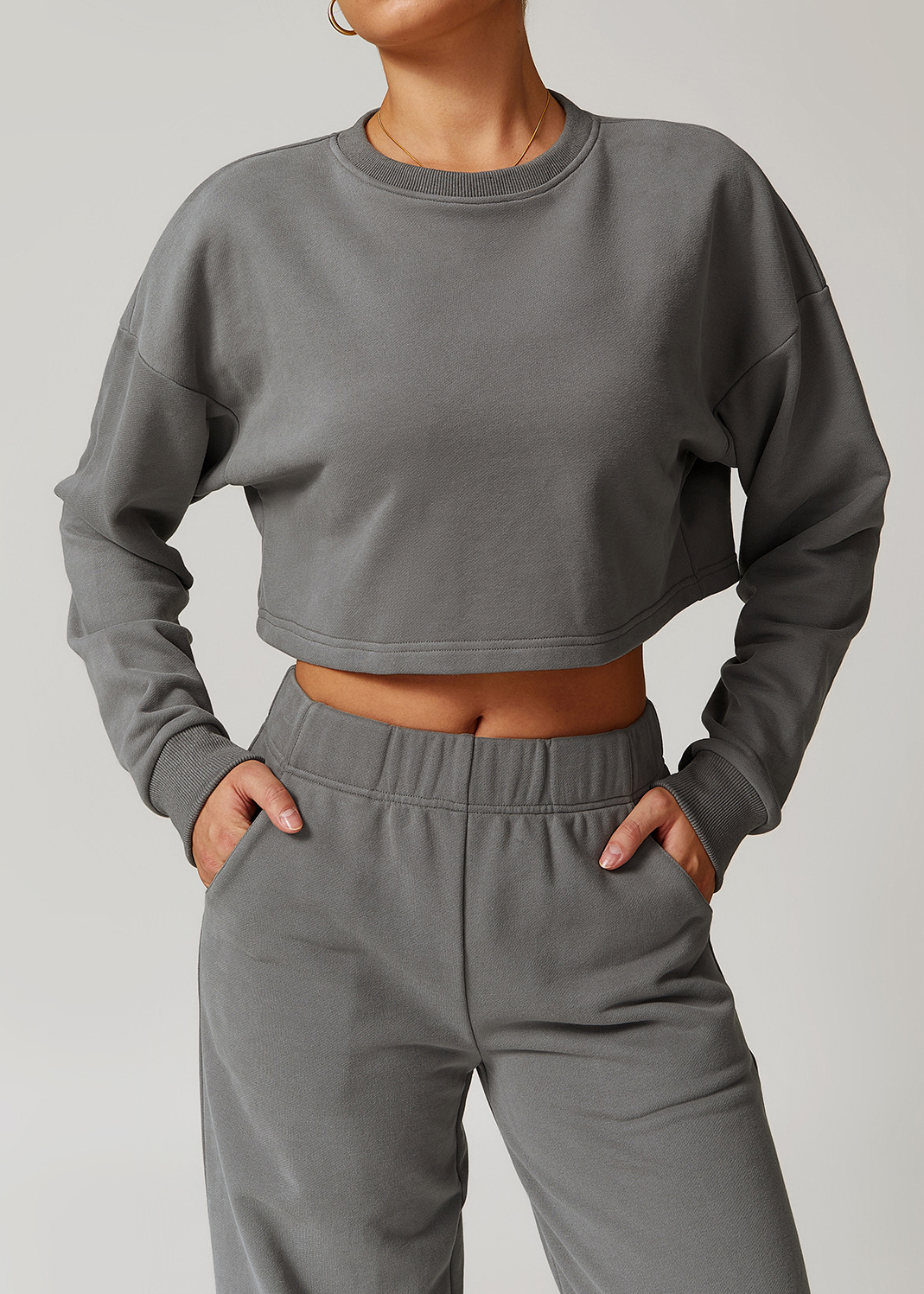 Customized autumn and winter round neck sports sweatshirt