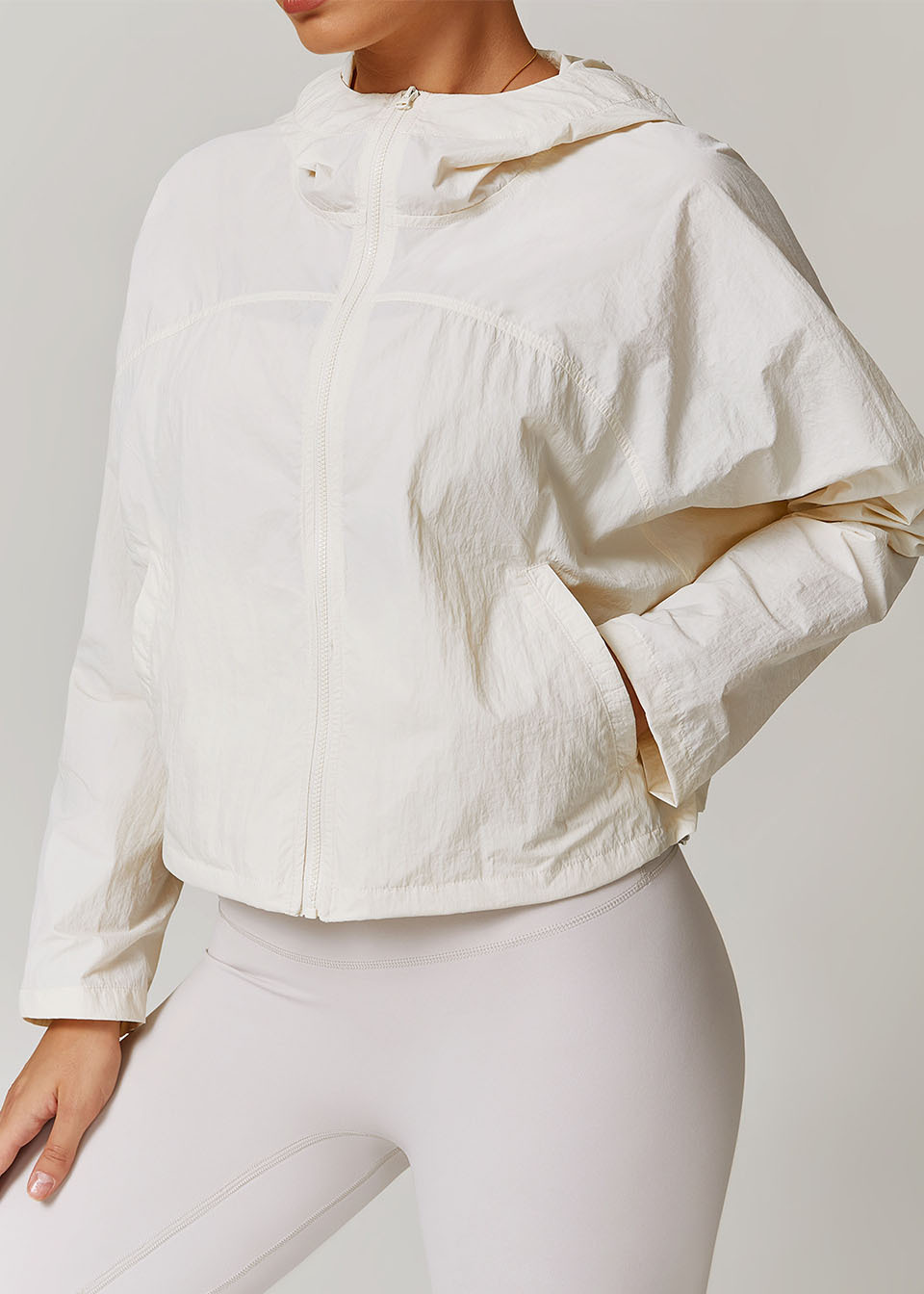 Customized Quick-drying hooded windproof jacket