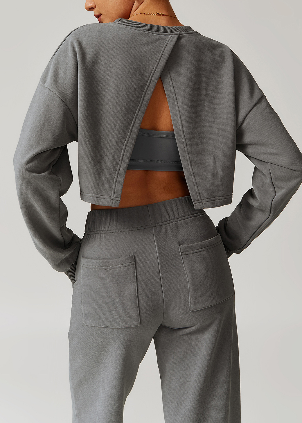 Customized autumn and winter round neck sports sweatshirt