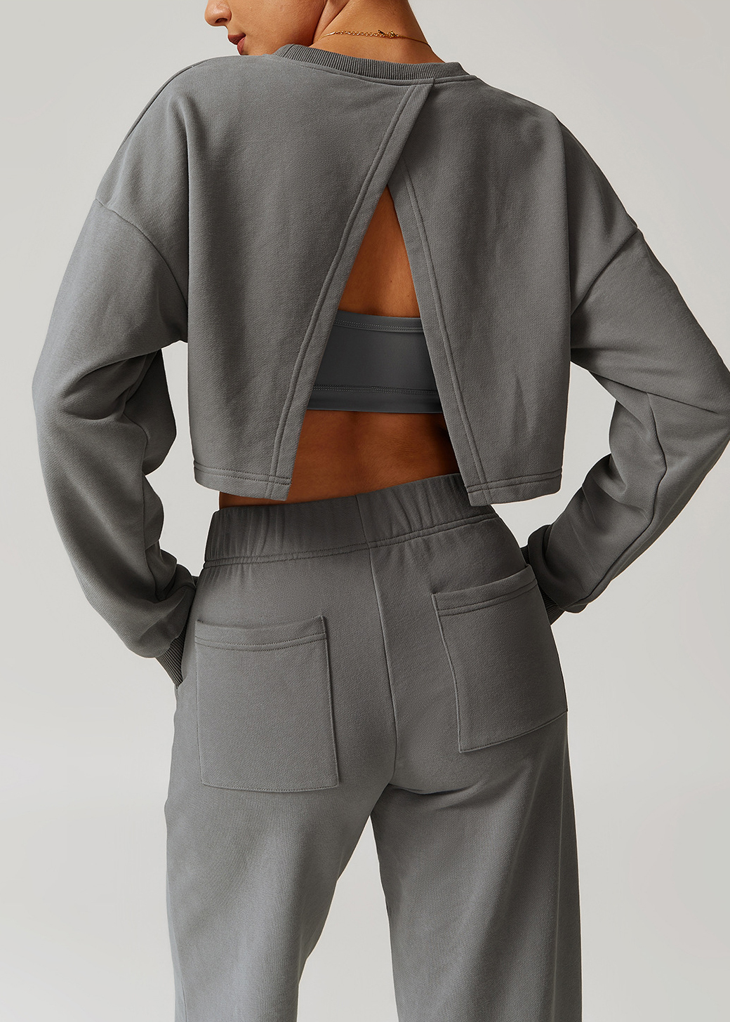 Customized autumn and winter round neck sports sweatshirt