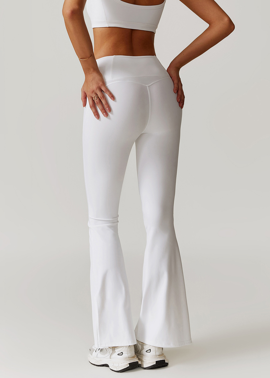 Customized Hip-lift flared wide-leg pants