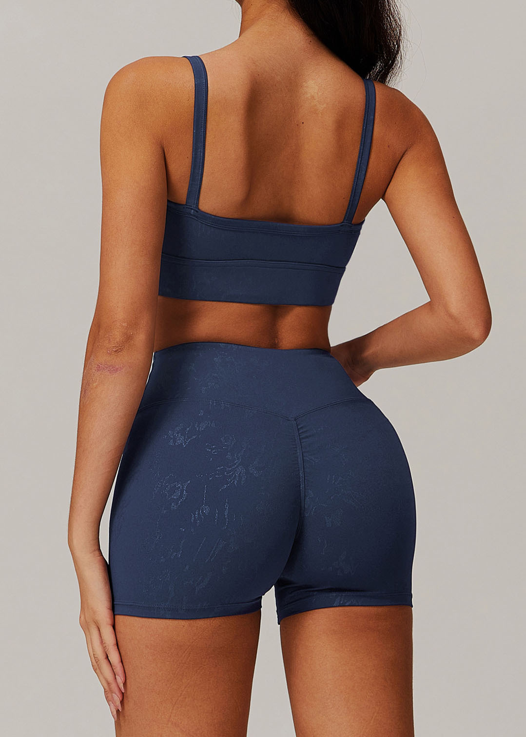 Customized Gold-stamped beautiful back sports bra