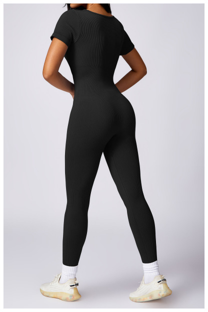 Customized Tight Seamless One-piece Yoga Wear