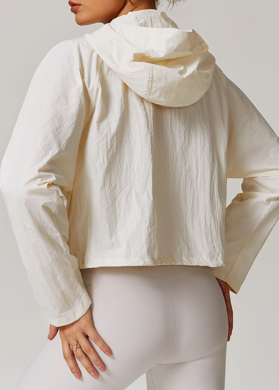 Customized Quick-drying hooded windproof jacket