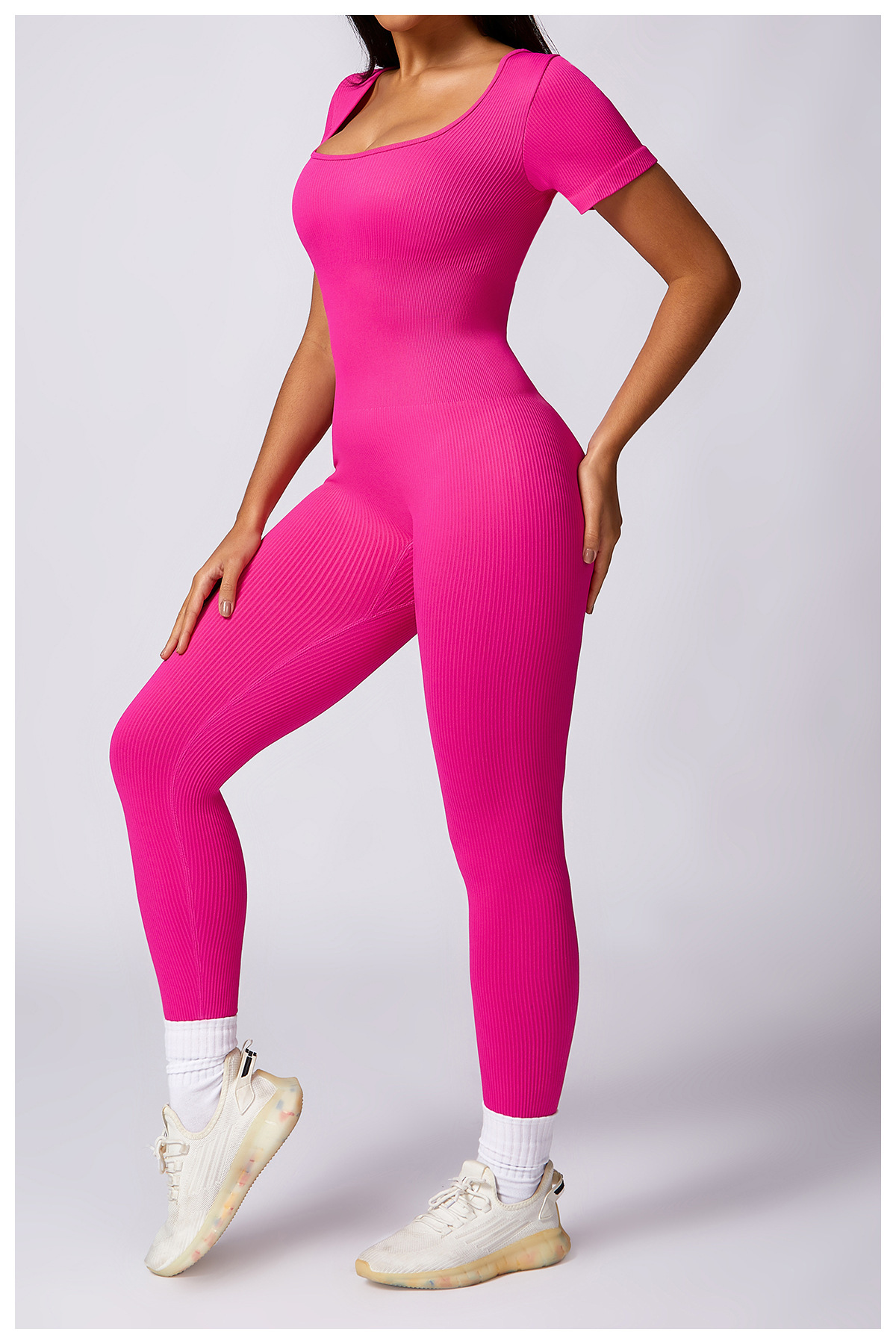 Customized Tight Seamless One-piece Yoga Wear