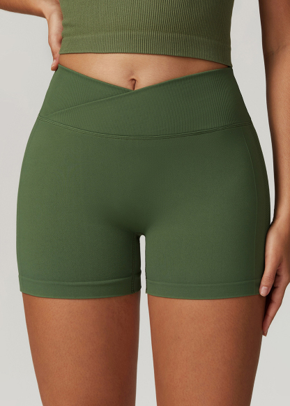 Customized Seamless tight yoga shorts for hip lifting