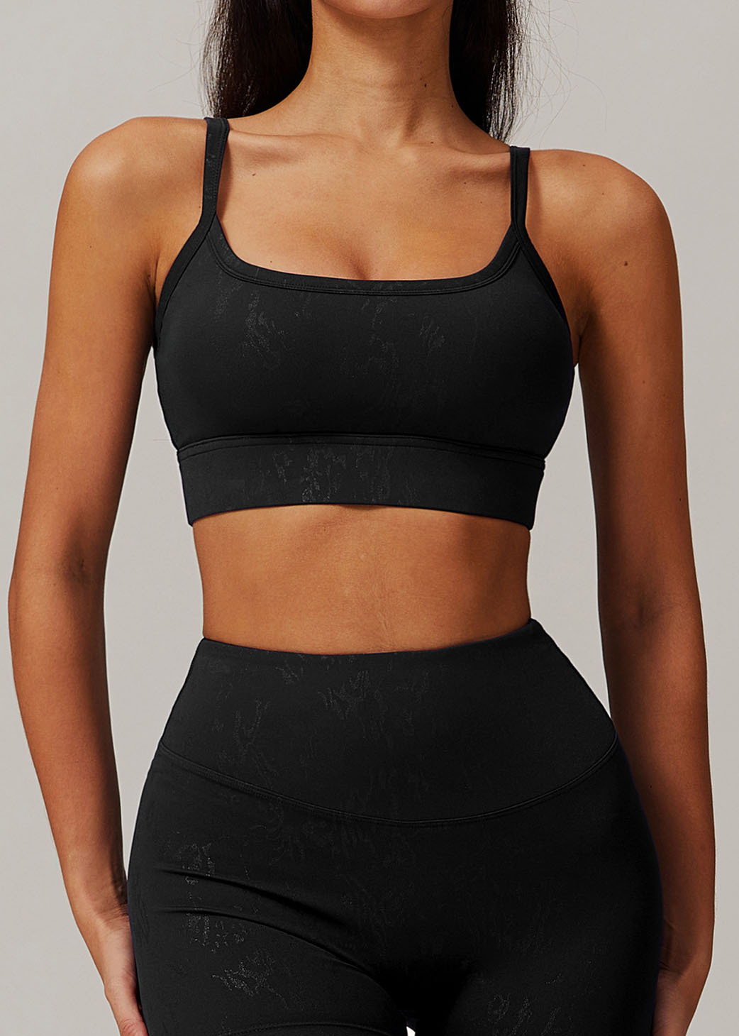 Customized Gold-stamped beautiful back sports bra