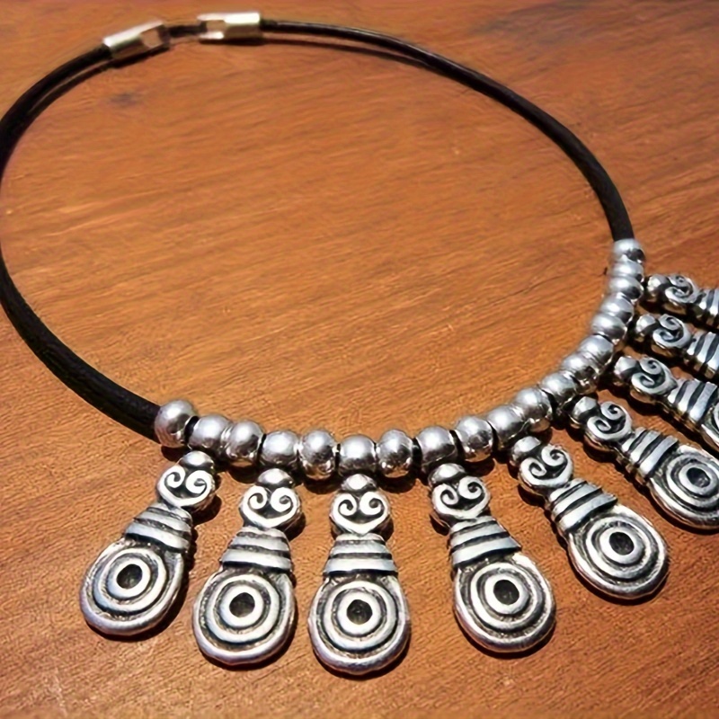 Vintage Silvery Bohemian Ethnic Style Swirl Pendant Necklace 