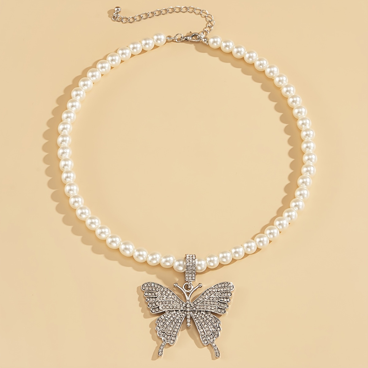 Rhinestone butterfly pendant pearl beaded necklace