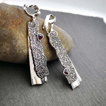 Creative Ancient Tree Thai Silver Clip Earrings Retro Inlaid Ruby Earrings-canovaniajewelry