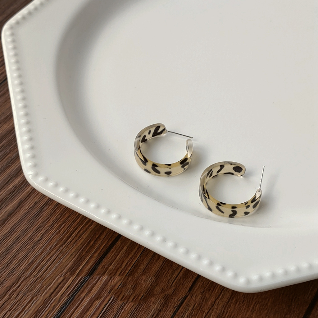 Leopard print C-shaped earrings-canovaniajewelry