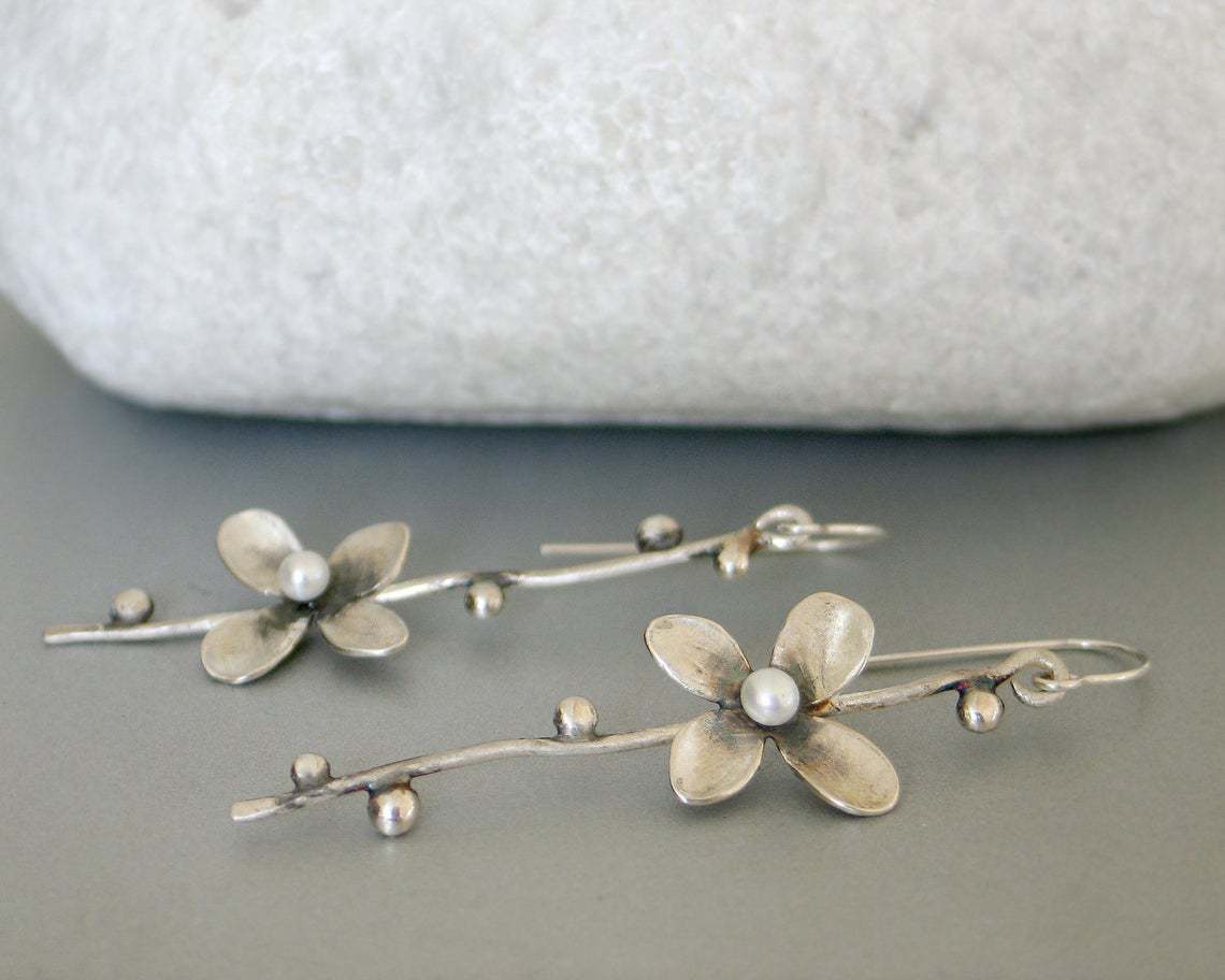 Bosimi Style retro simple flower Pearl earrings-canovaniajewelry