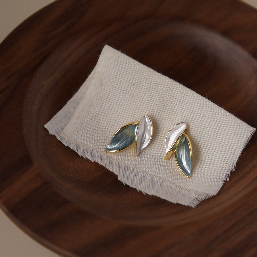 925 silver needle leaf stud earrings-canovaniajewelry