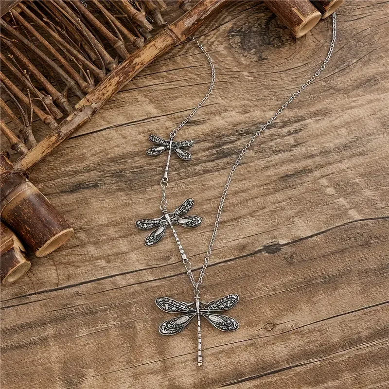 Retro Dragonfly Pendant Necklace