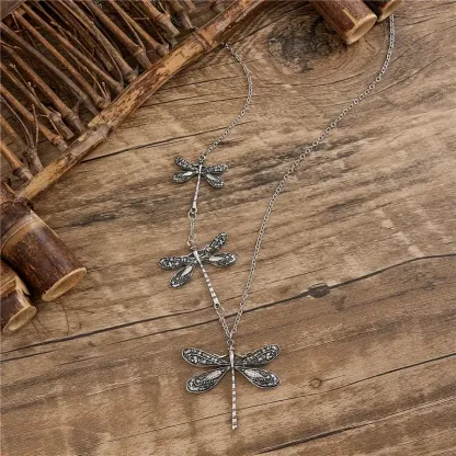 Retro Dragonfly Pendant Necklace