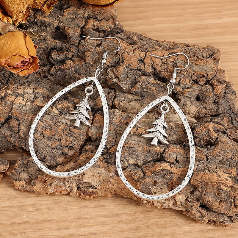 Cutout Christmas Tree Earrings-canovaniajewelry