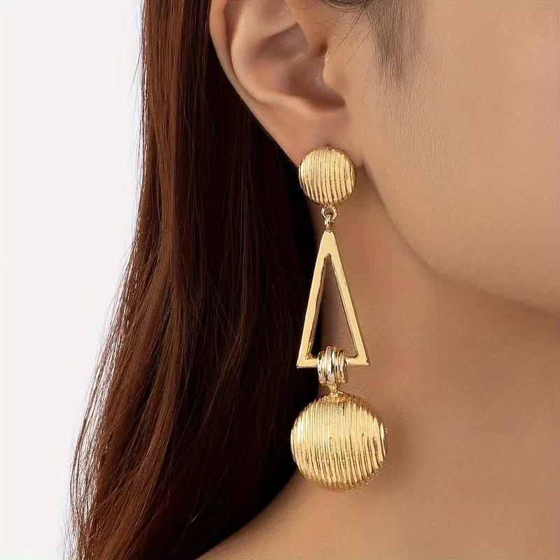 Round triangle drop earrings
